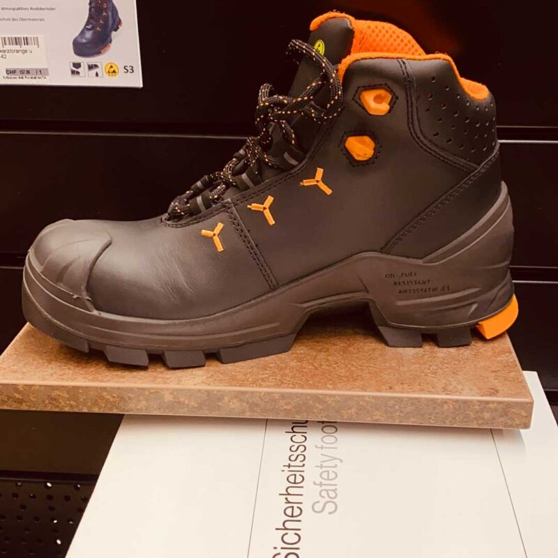 Neue Arbeitskleider News KOF AG KOM AG