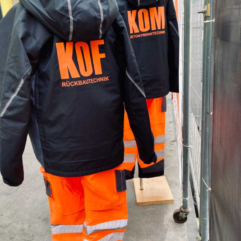 Neue Arbeitskleider News KOF AG KOM AG